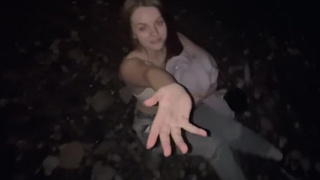 За деньги грудь показала? А за второй платеж возьмешь в рот?